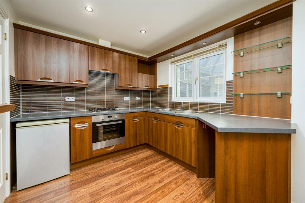 Additional image 3 of Fairlie Court, Dundee