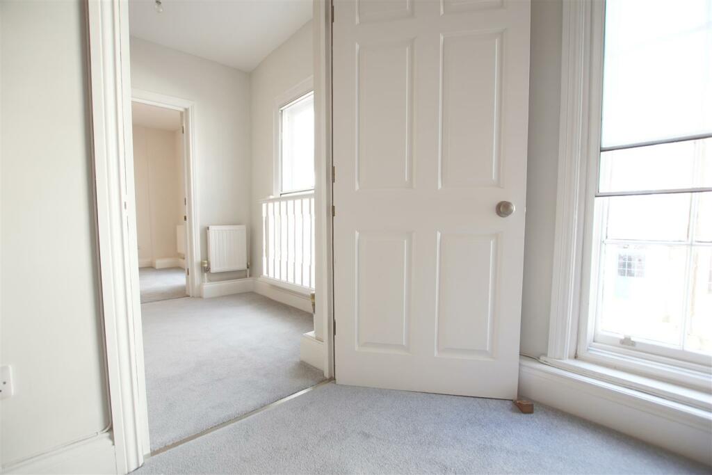 Additional image 20 of Neville Court, Jury Street, Warwick