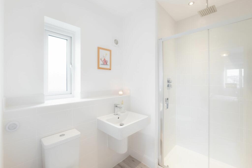 Additional image 24 of Over 2100 square feet on a large plot