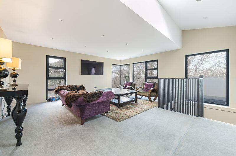 Additional image 11 of Hill Crescent, Bexley