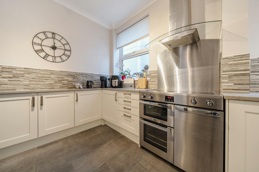 Additional image 24 of Avenue Road, Kent