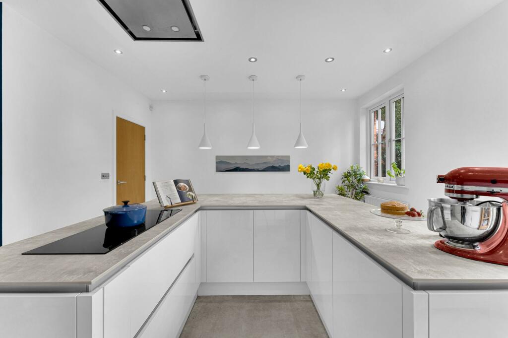 Additional image 8 of Spacious, Modern & Private Hartford Home