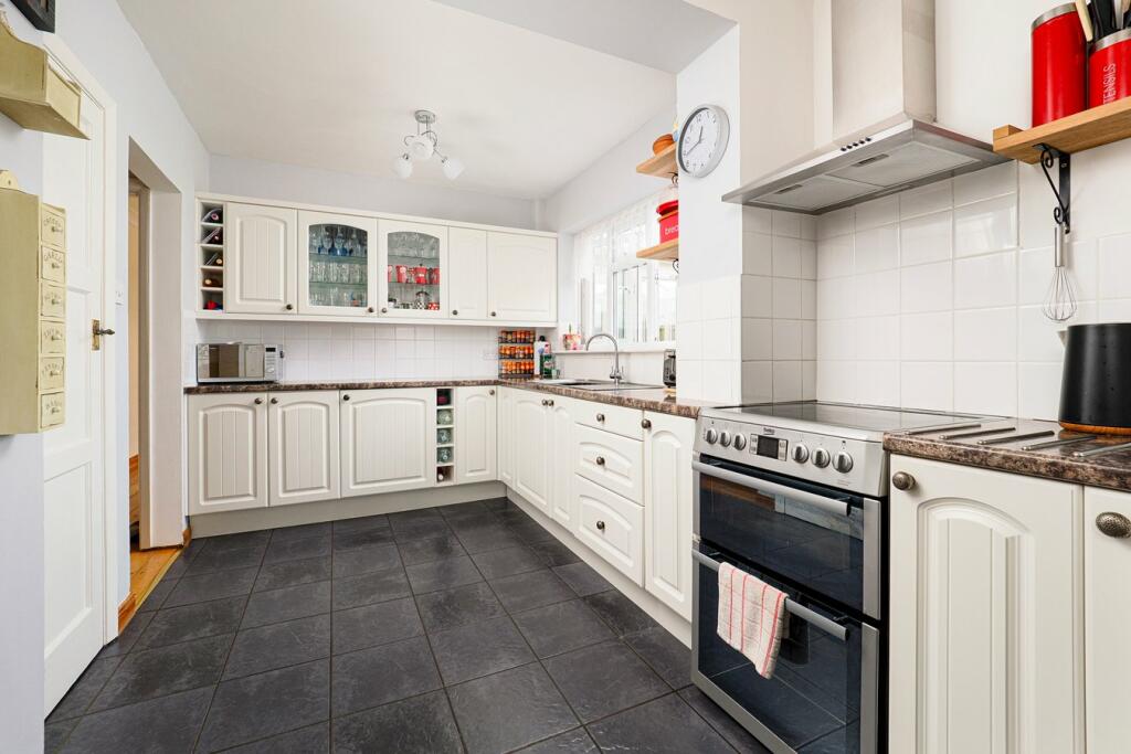 Additional image 5 of Bladbean, Canterbury, CT4