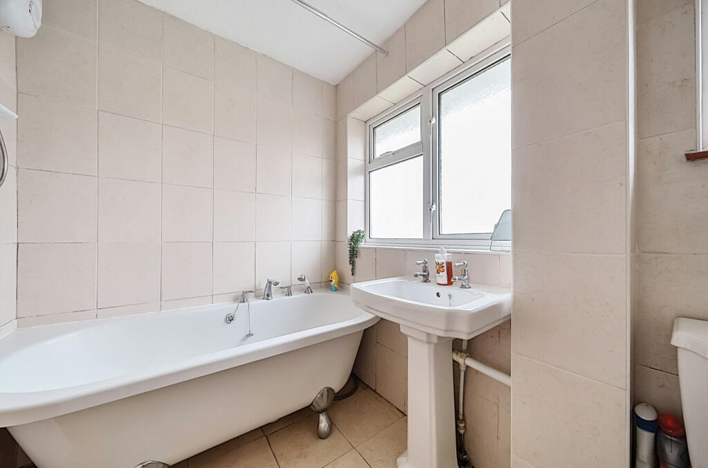 Additional image 17 of Cedar Drive, Sutton At Hone, Dartford, Kent, DA4