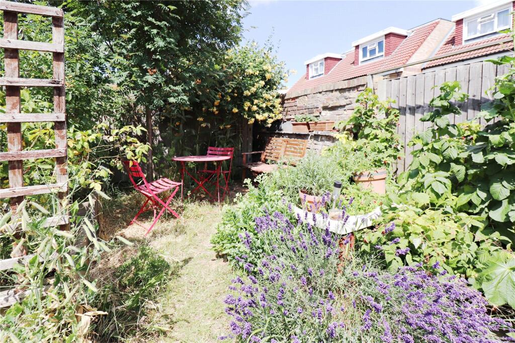 Additional image 14 of Fairmont Close, Belvedere, Kent, DA17
