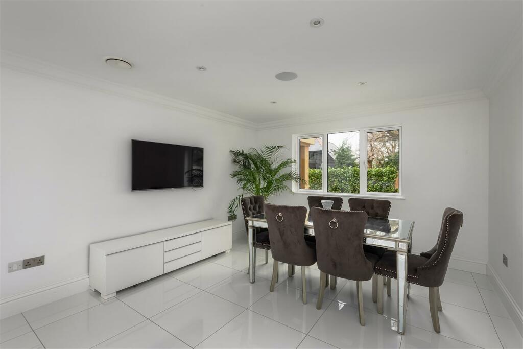 Additional image 5 of Royal Avenue, Whitstable