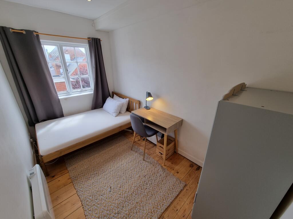 Additional image 5 of Flat 8, Birkland House, 37 Portland Street, Leamington Spa