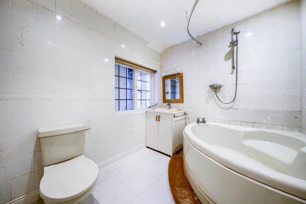 Additional image 31 of Warwick Road, Stratford-Upon-Avon