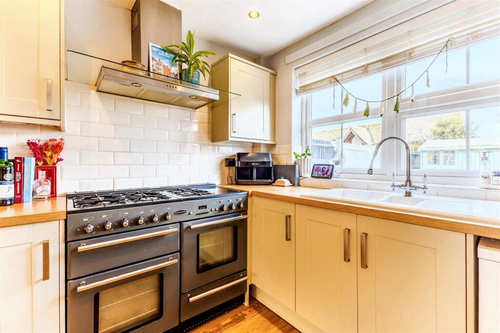 Additional image 9 of Costard Avenue, Shipston-On-Stour