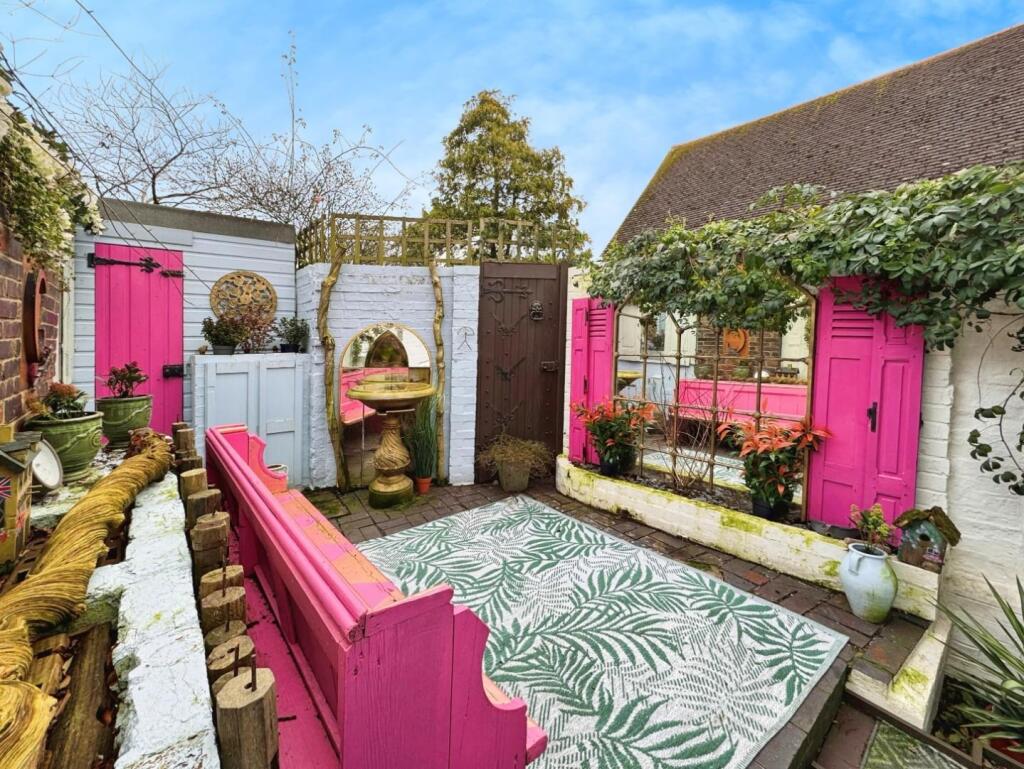 Additional image 13 of High Street, Warwick