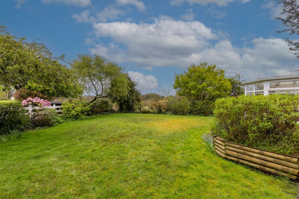 Additional image 21 of Robinia, Copthorne Drive, Audlem