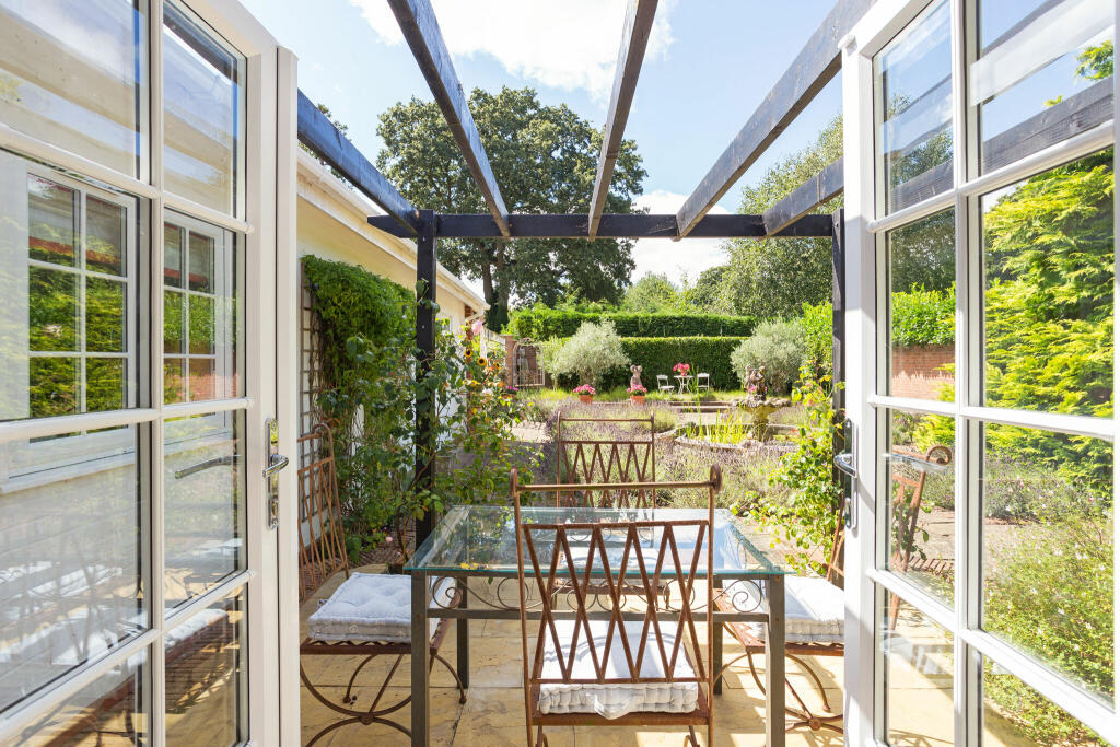 Additional image 20 of Dark Lane, Stratford-Upon-Avon, CV37