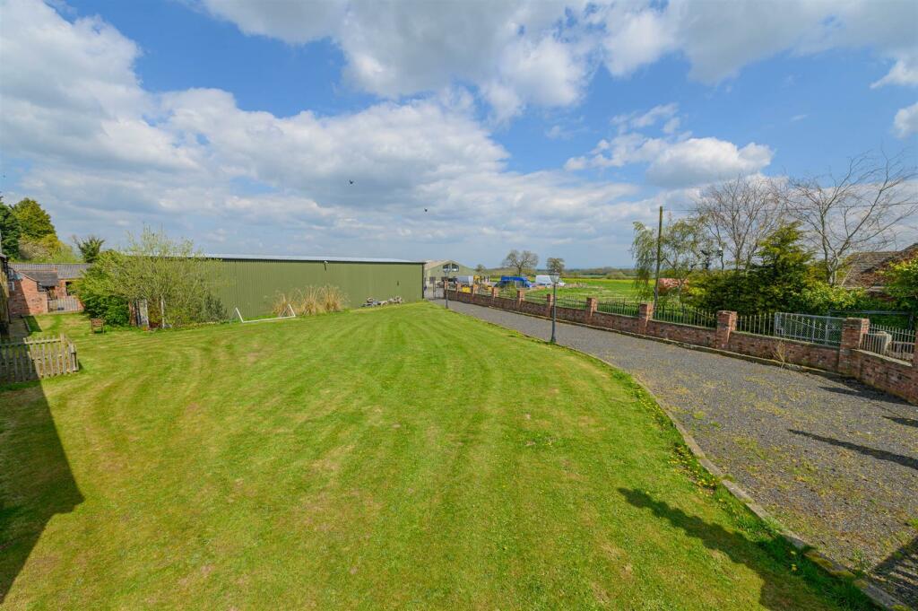 Additional image 24 of Oak Bank Barn & French Barn, Heatley Lane, Broomhall, Nantwich