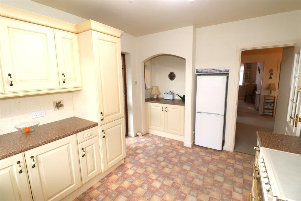 Additional image 5 of Convent Close, Kenilworth