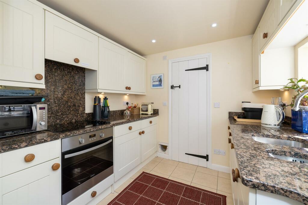 Additional image 21 of Avondale Cottage, Keytes Lane, Barford