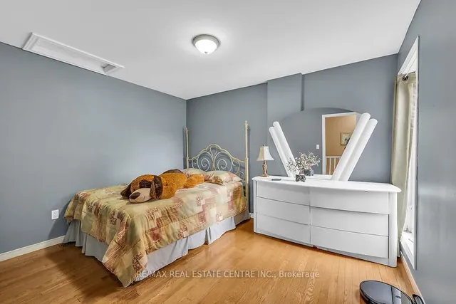 Additional image 22 of 161 Oak Ave