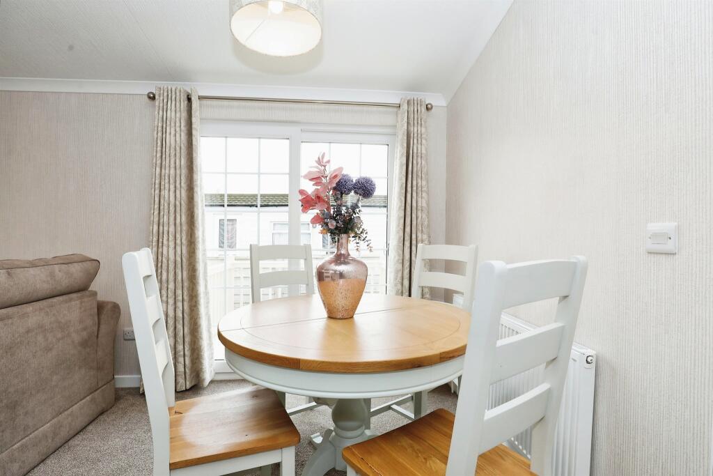 Additional image 4 of Redlands Park, Lighthorne, Warwick