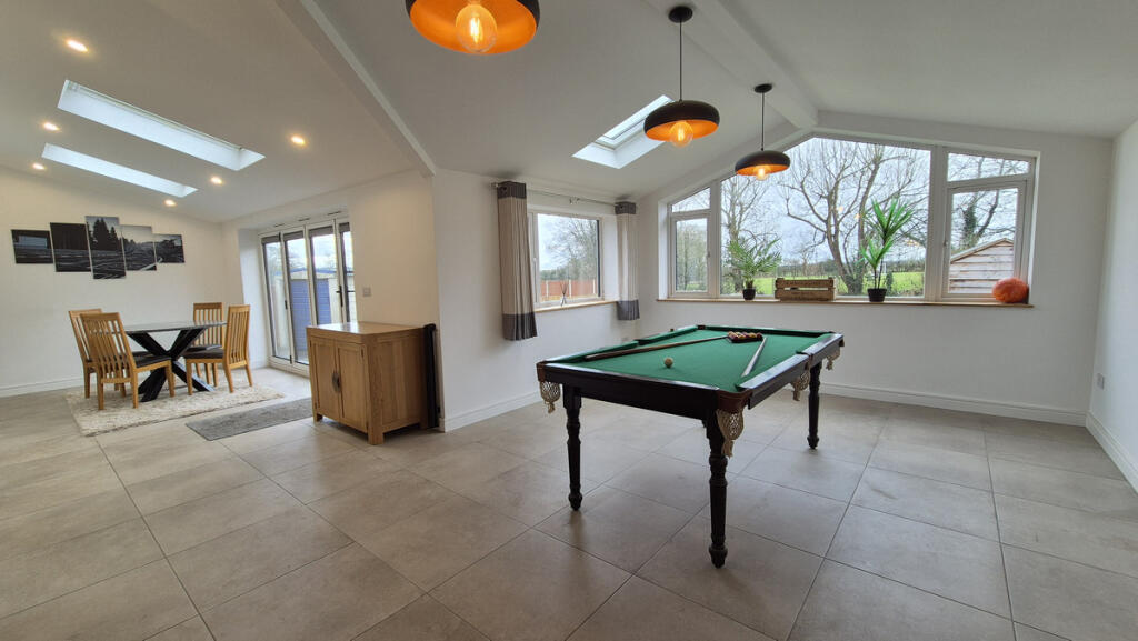 Additional image 3 of St Michaels Crescent, Stockton, CV47