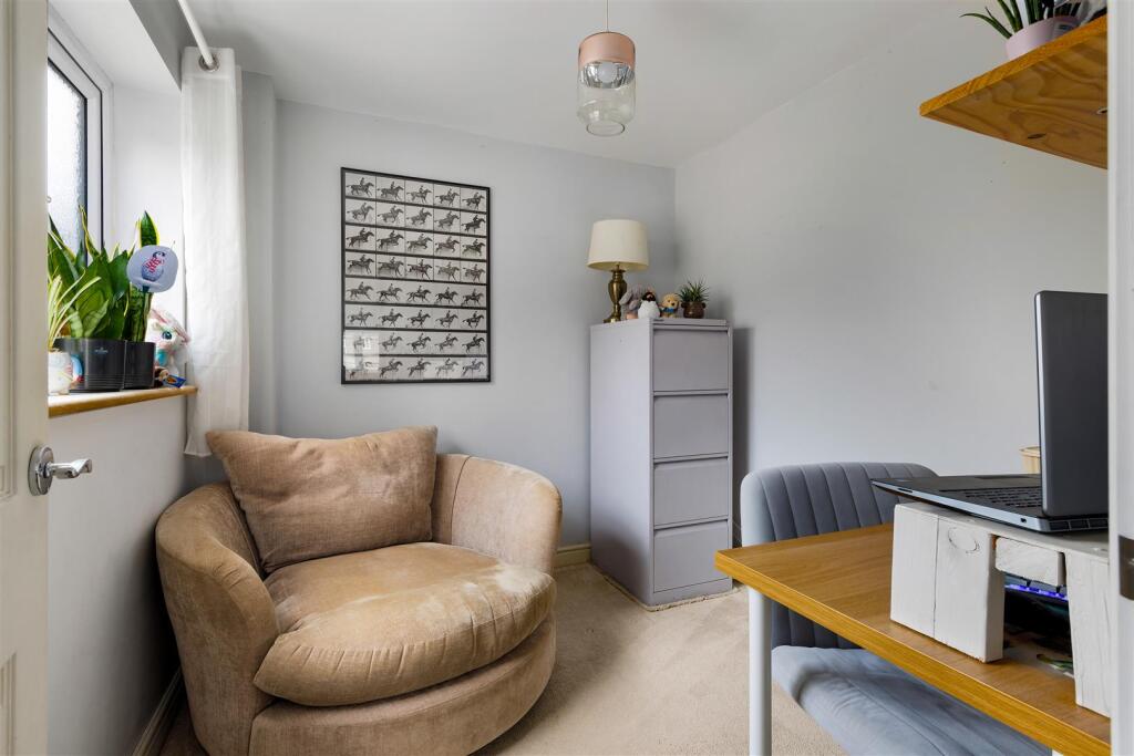 Additional image 6 of Oakwood Grove, Warwick