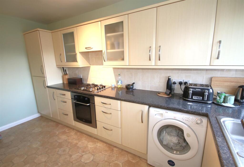 Additional image 12 of Queens Avenue, Canterbury