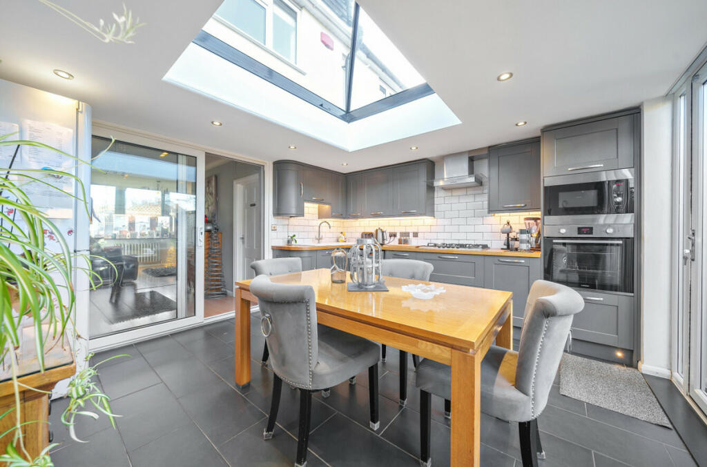 Additional image 10 of Fen Grove, Sidcup, DA15 8QQ