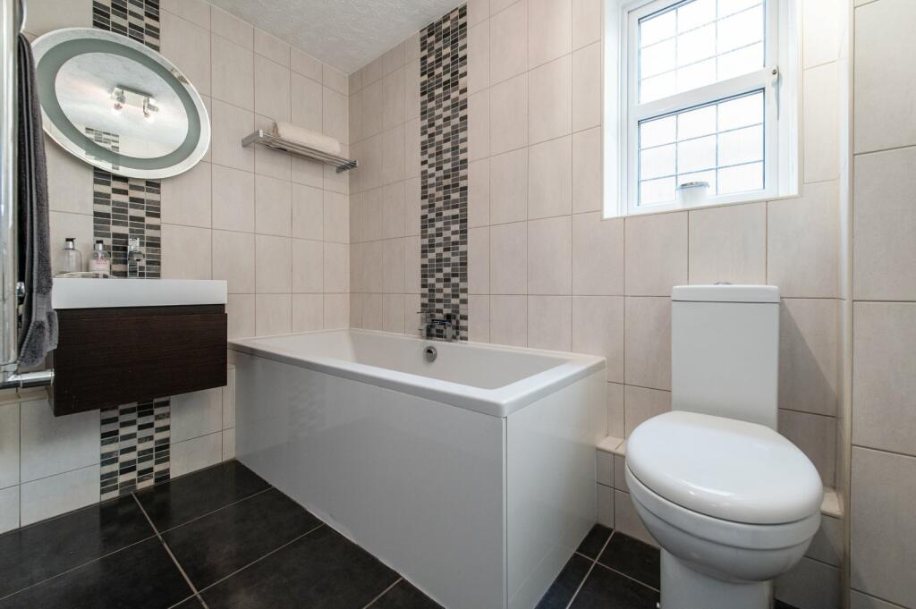 Additional image 13 of Rowmarsh Close, Northfleet, Gravesend, Kent, DA11