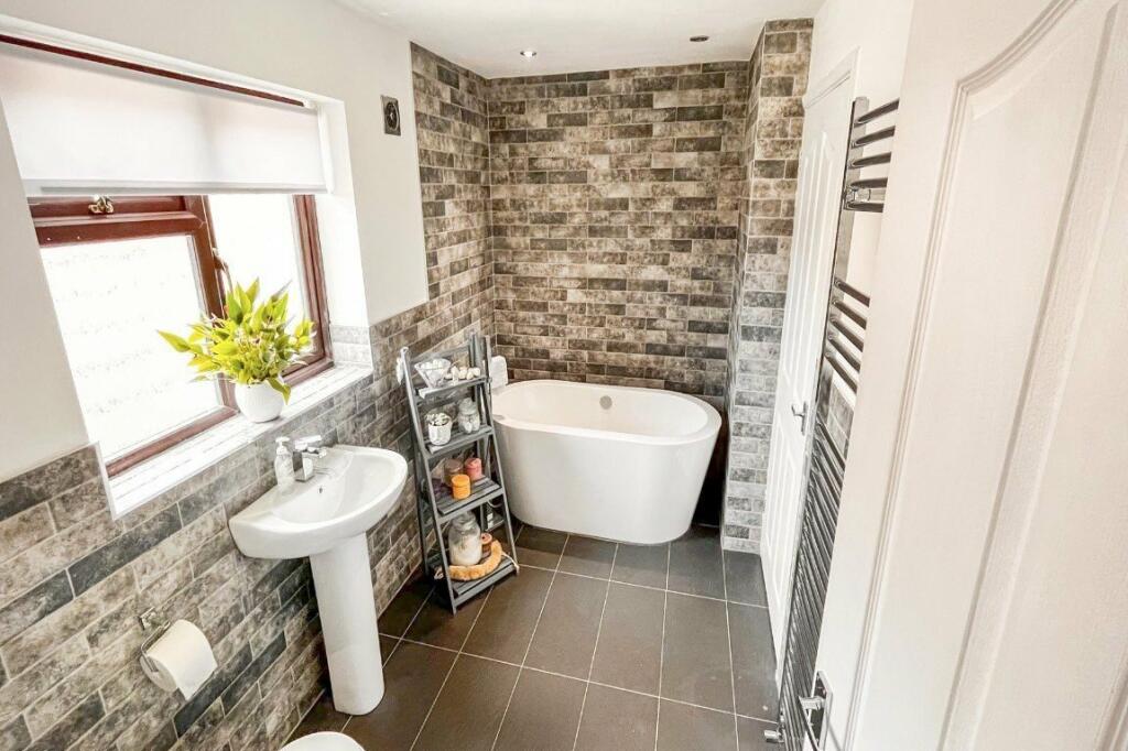 Additional image 13 of Cul-De-Sac Location! The Paddocks, Bulkington, Bedworth, CV12 9SR