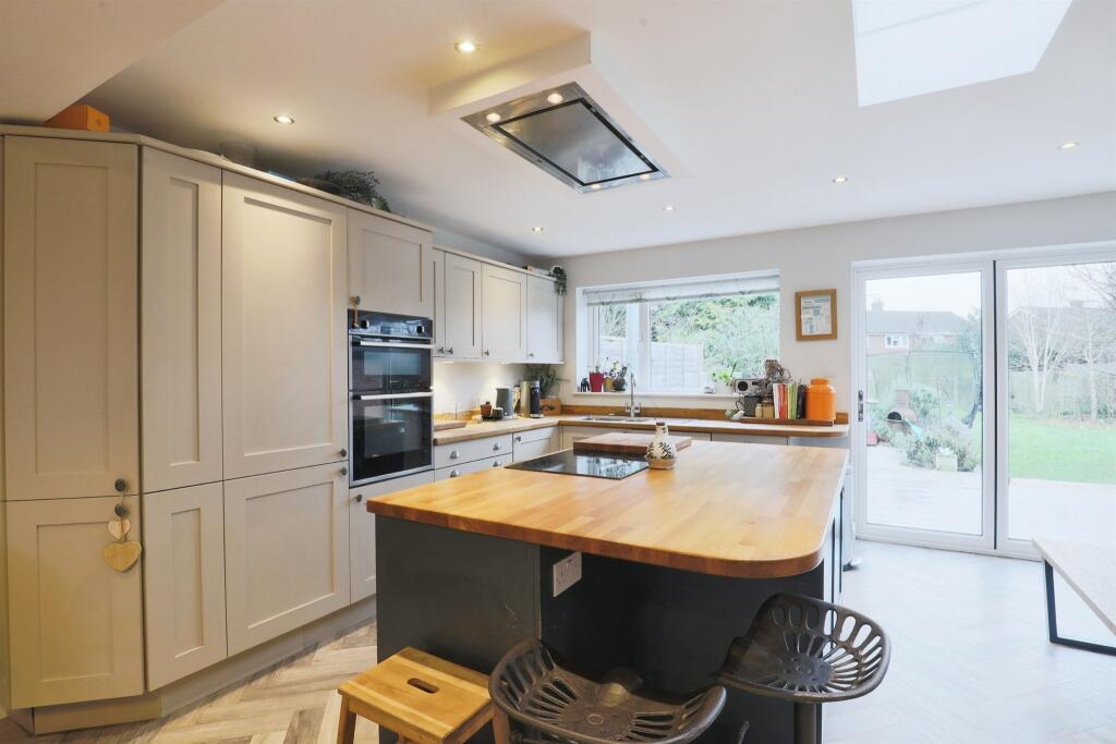 Additional image 4 of Warwick Road, Wellesbourne, Warwick