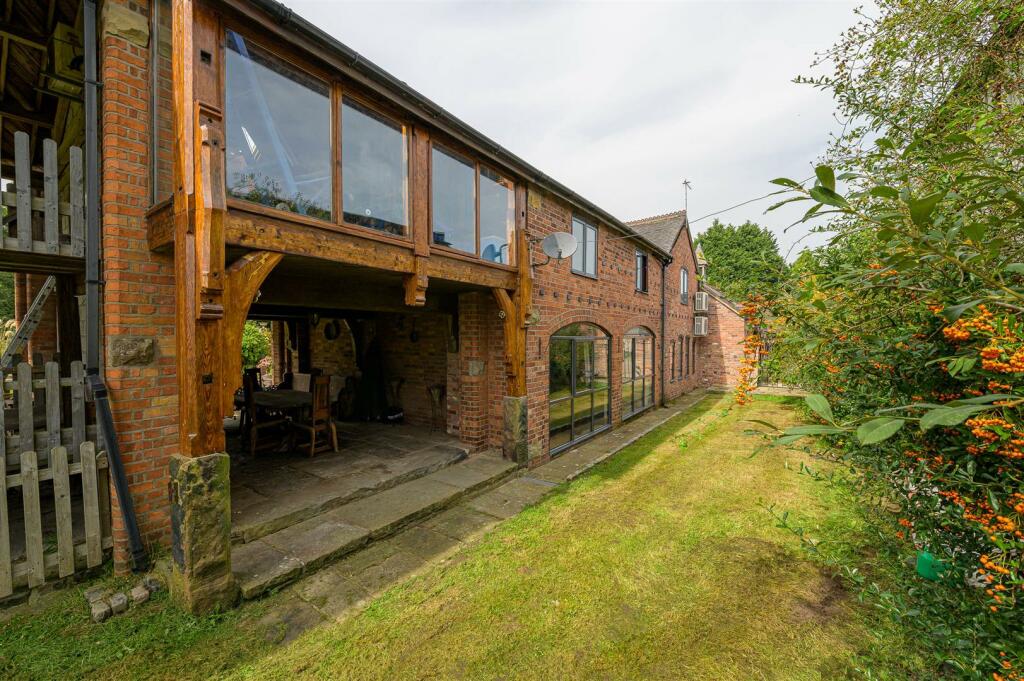 Additional image 68 of Oak Bank Barn & French Barn, Heatley Lane, Broomhall, Nantwich