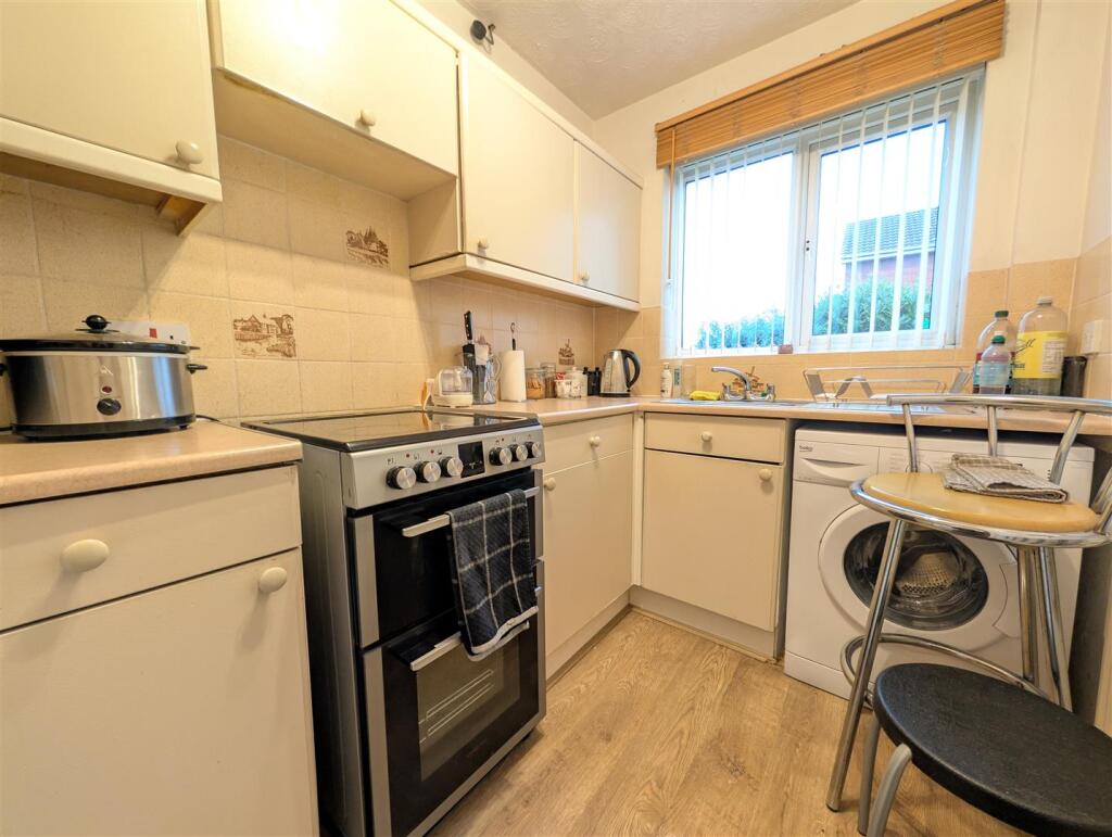 Additional image 6 of Martins Drive, Atherstone, CV9