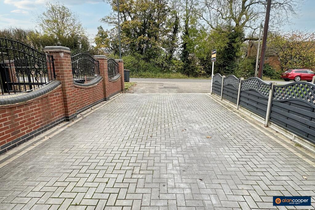 Additional image 19 of Nuneaton Road, Bulkington, CV12 9RZ