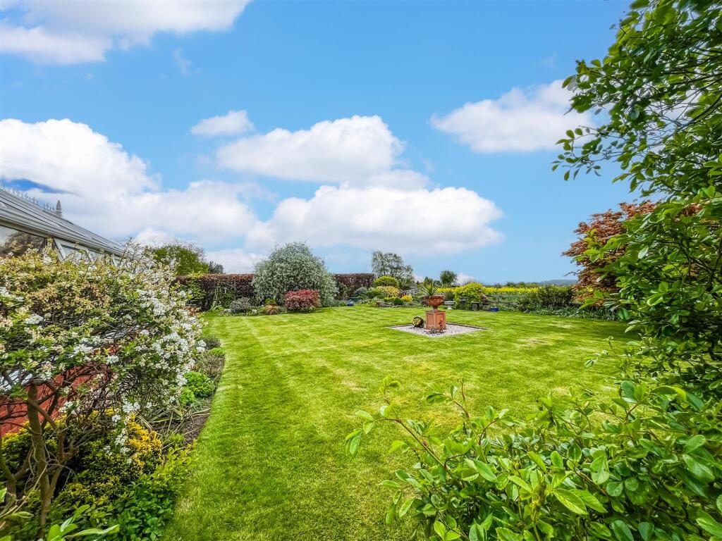 Additional image 2 of Grove Park, Hampton-on-the-hill, Nr Warwick