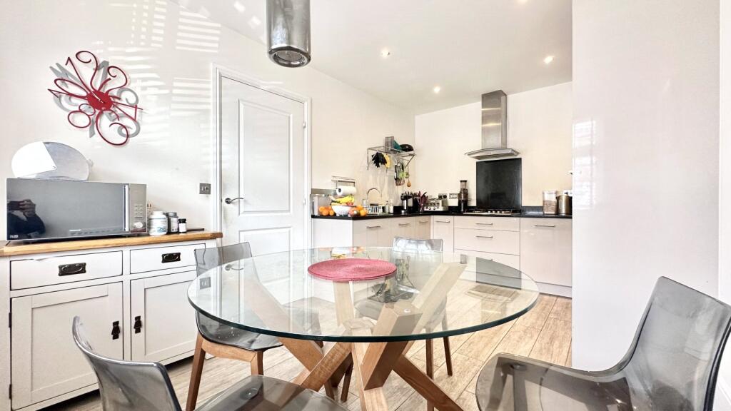 Additional image 4 of Emmeline Avenue, Weldon, Ebbsfleet Valley, Swanscombe, DA10