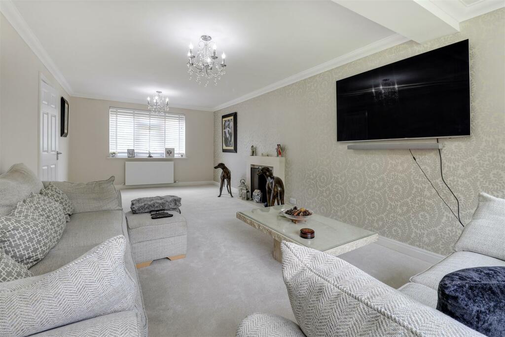 Additional image 34 of Cob Drive, Shorne,