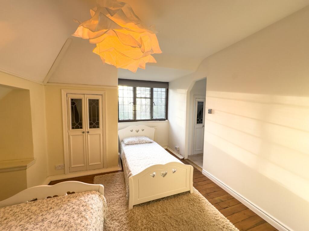 Additional image 21 of Pear Tree Lane, Shorne, Gravesend, Kent, DA12