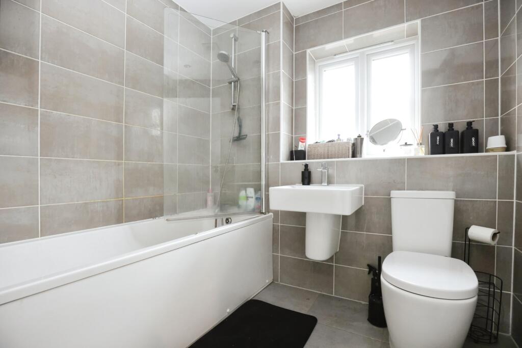 Additional image 10 of Drooper Drive, Stratford-upon-Avon, Warwickshire, CV37