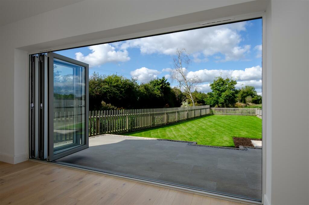 Additional image 10 of The Dairy, Mill House Court, Stoke Golding.