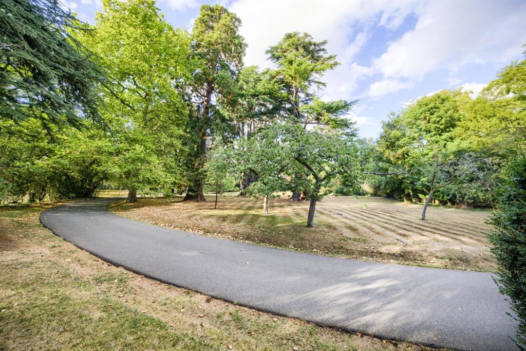 Additional image 37 of Warwick Road, Stratford-Upon-Avon