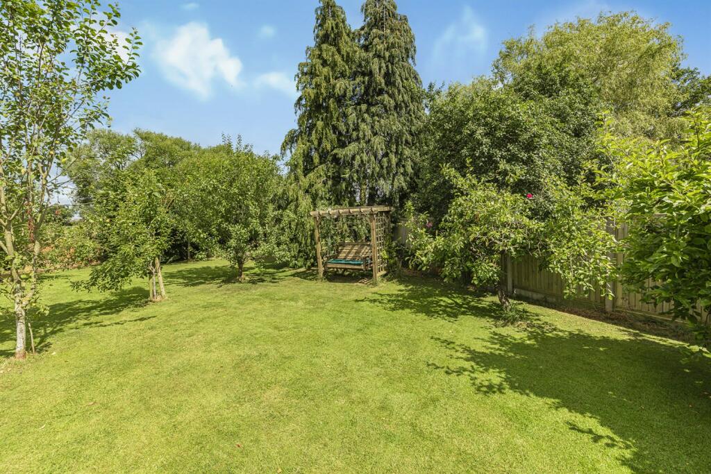 Additional image 39 of Holmes Chapel Road, Lach Dennis