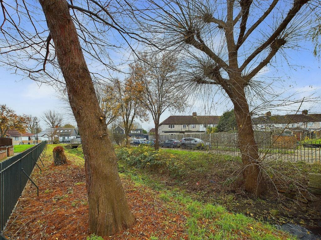 Additional image 3 of Berwick Crescent, Sidcup, Kent, DA15