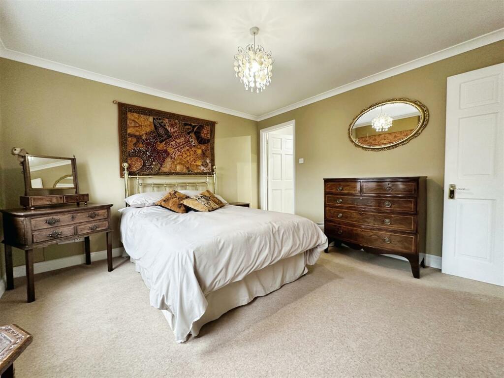 Additional image 27 of Russell Terrace, Leamington Spa