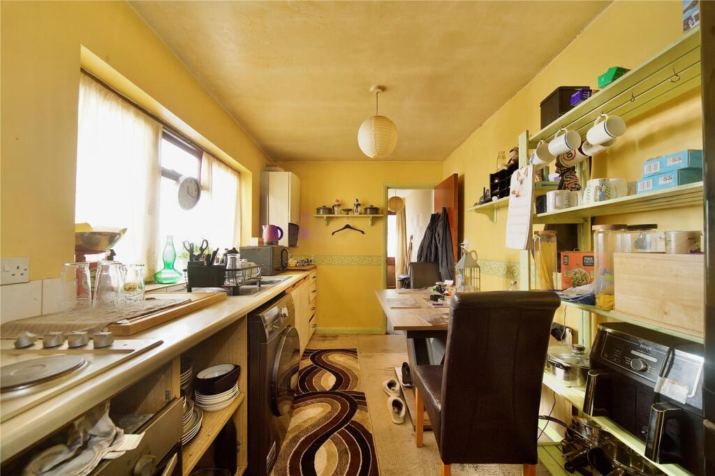 Additional image 24 of Wrotham Road, Gravesend, Kent, DA11