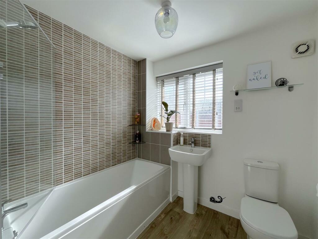 Additional image 20 of Anderton Avenue, Wellesbourne, Warwick