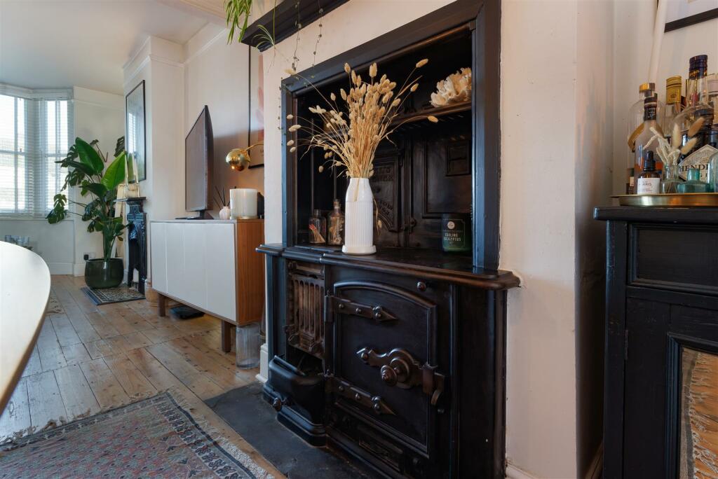 Additional image 8 of Heathcote Road, Whitnash, Leamington Spa