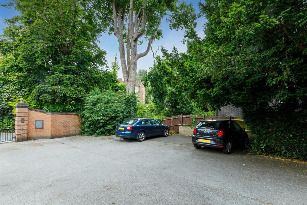 Additional image 39 of Clarendon Square, Leamington Spa