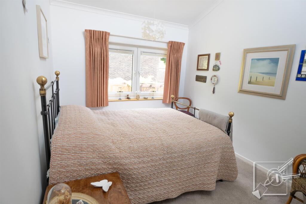 Additional image 27 of Leith Park Road, Gravesend