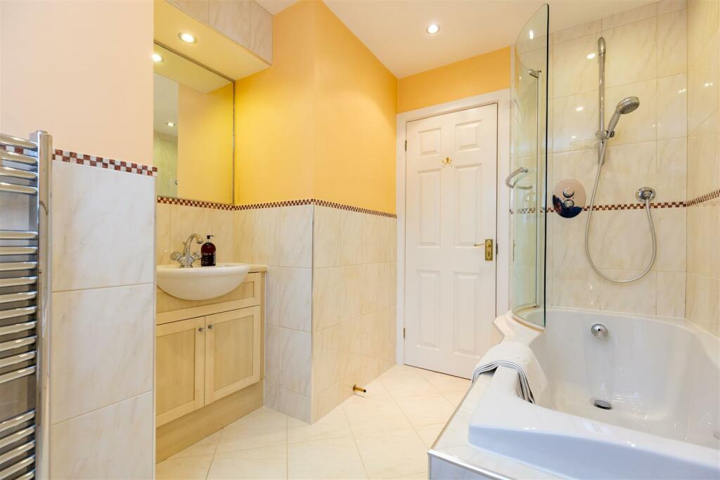 Additional image 18 of Walton Way, Wellesbourne