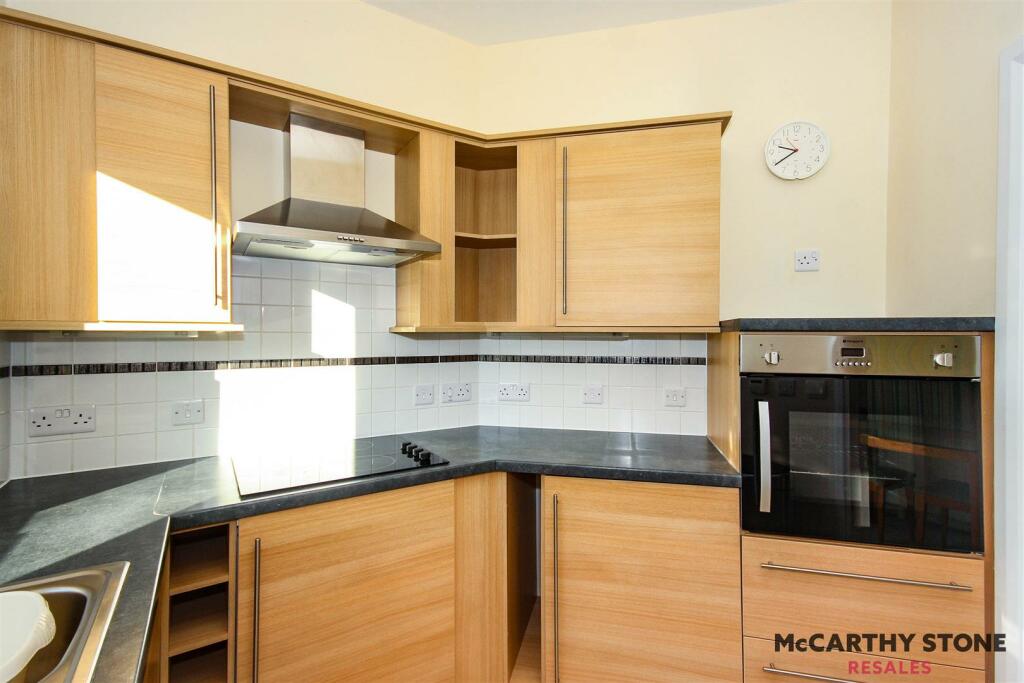 Additional image 6 of Wilton Court, Southbank Road, Kenilworth, Warwickshire, CV8 1RX