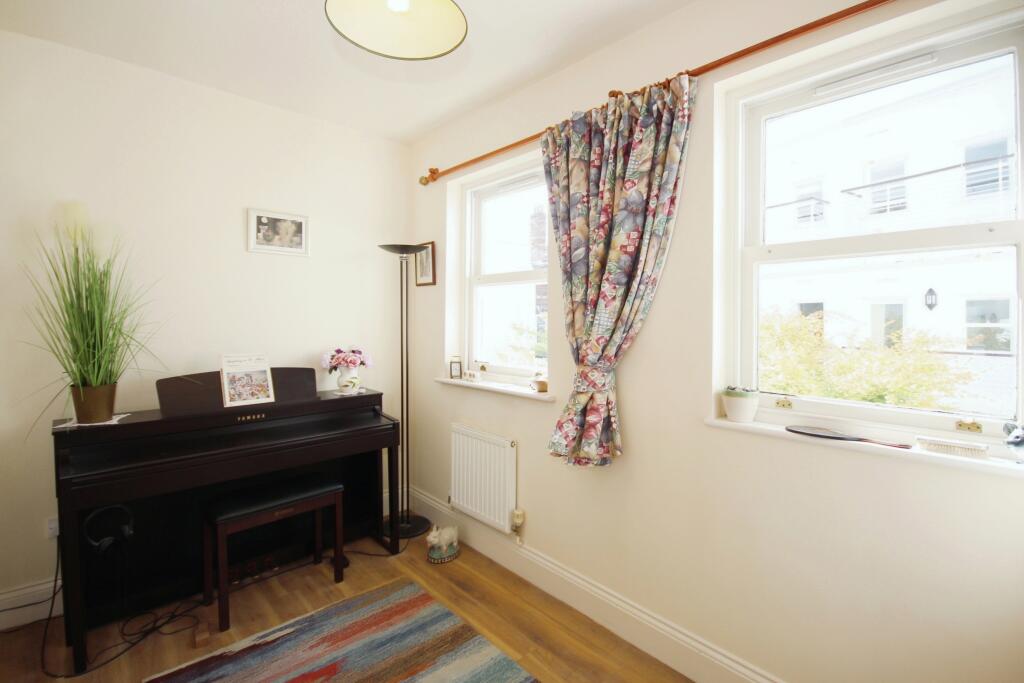 Additional image 10 of Neville Court, Castle Lane, Warwick, Warwickshire, CV34