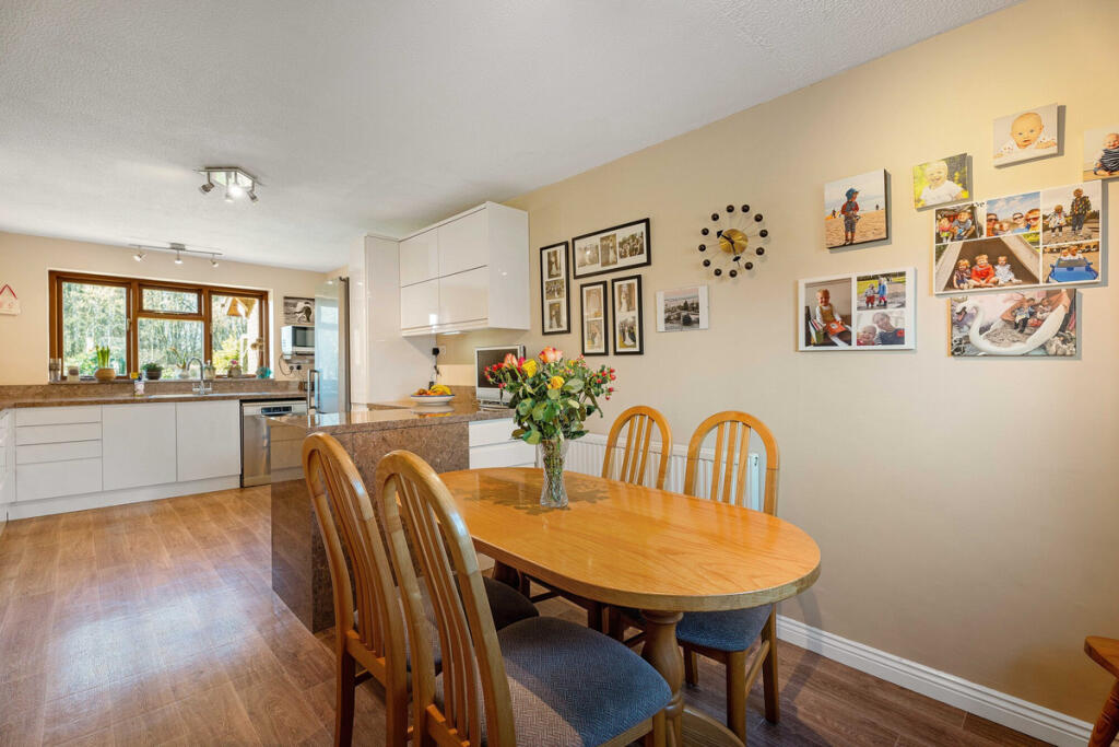 Additional image 16 of The Malins, Warwick, Warwickshire CV34 6QU